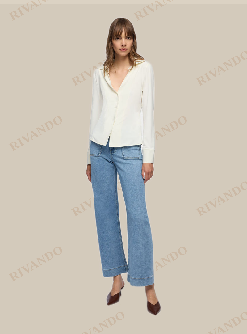 Wide-leg jeans with patch pockets
